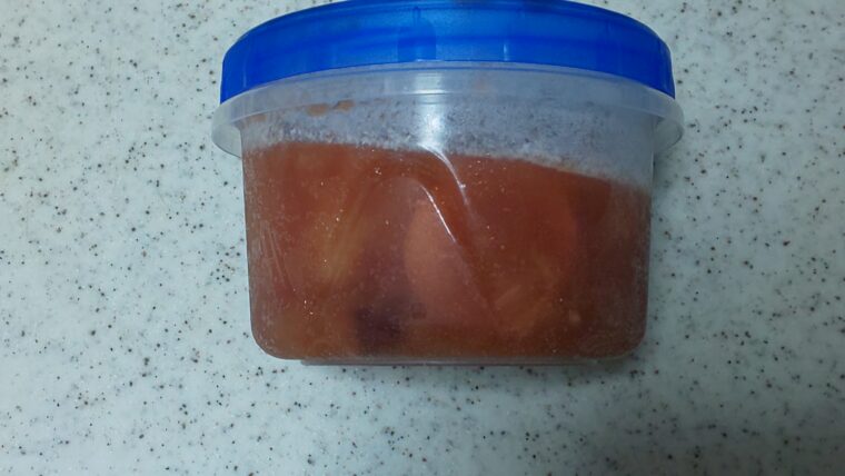 冷凍保存したトマトスープの写真
